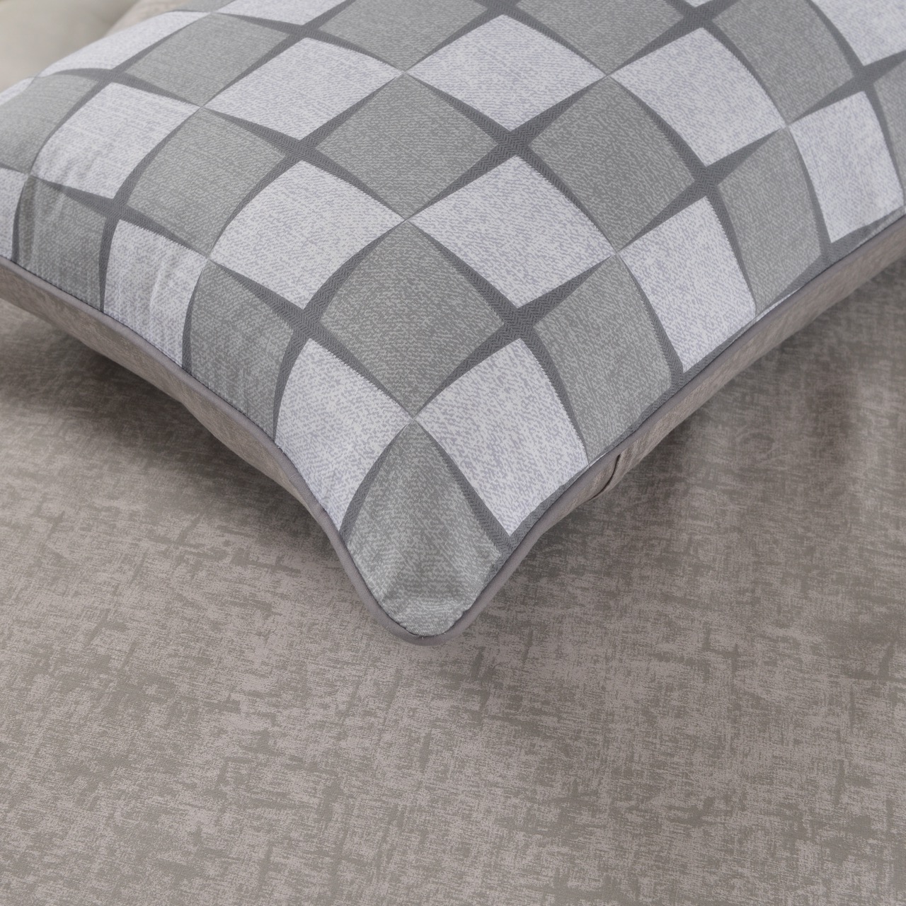 Банифаций (серый) КПБ сатин Евро 4н