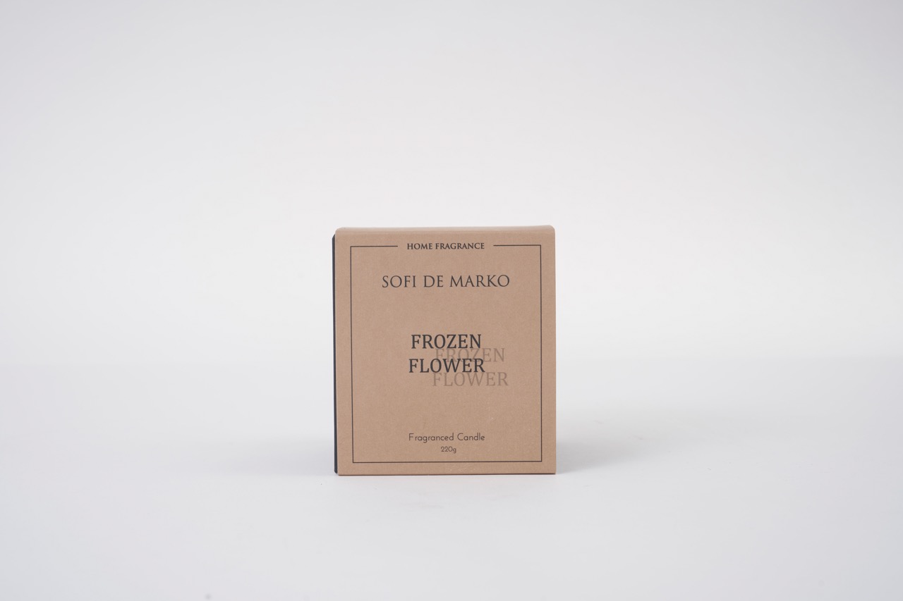 Frozen Flower Свеча Ароматическая (220гр)