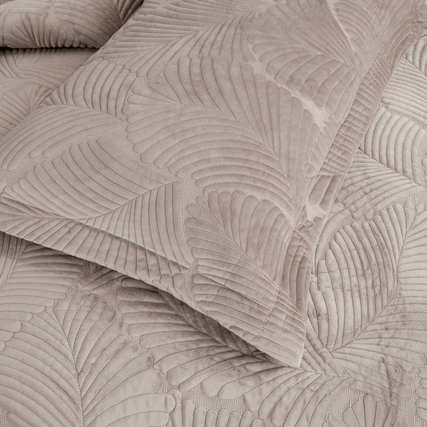 Ноэль (беж) Покрывало 240х260