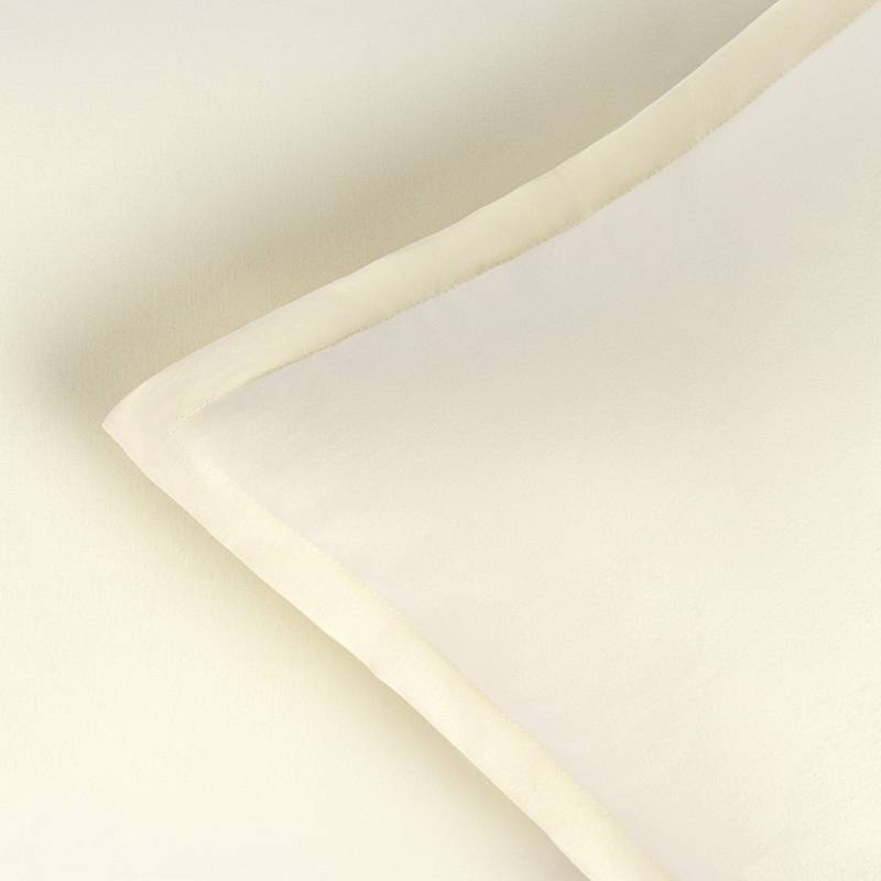Роланд (крем) 195х215 Трикотажное одеяло 