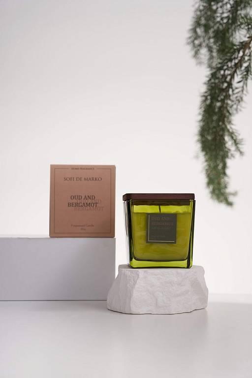 Уд и бергамот (Oud and Bergamot) Свеча Ароматическая (220гр)