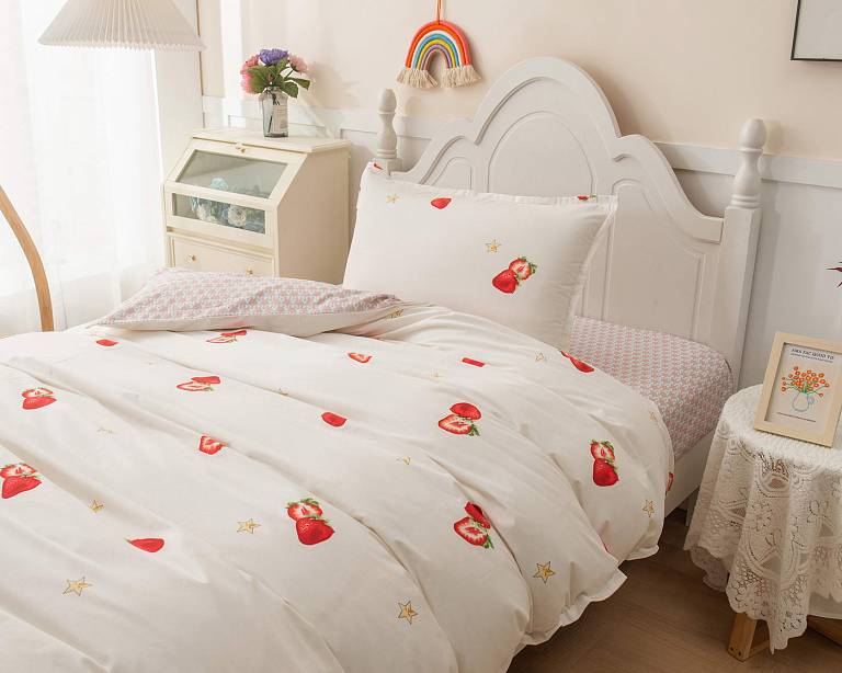 Клубника (Strawberry) (белый) КПБ детский