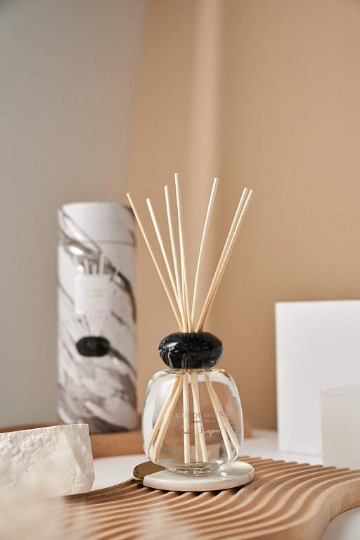 Уд и бергамот (Oud and bergamot) Ароматический диффузор (200 мл)